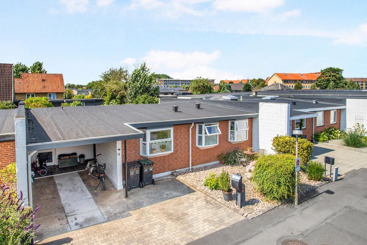 Fredelig Overnatning Ved Sundet Og Norrestrand So Horsens Buitenkant foto